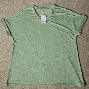 NWT Women short-sleeved top Size Large